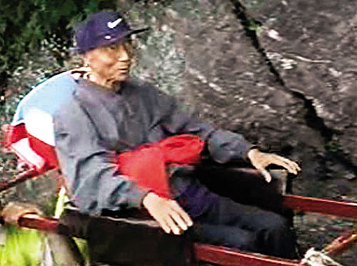 98年，90歲的邵逸夫登武當山祭天