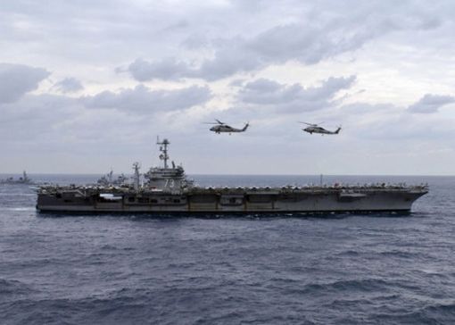 資料圖：美軍“喬治·華盛頓”號航空母艦與反潛機(jī)編隊。