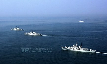 艦艇編隊(duì)。