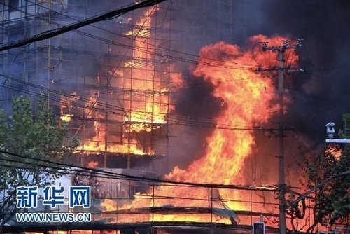 上海起火高樓存多層違法分包 系特大責任事故