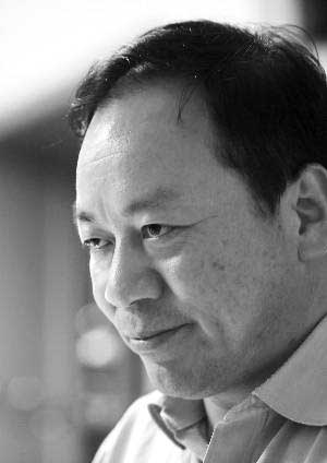 王克勤 中國經(jīng)濟時報高級記者，2002年度中國傳媒杰出人物，2003年中國十大維權(quán)人物，代表作《山西疫苗亂象調(diào)查》）