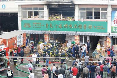 撫順路批發(fā)市場一家店鋪失火，燒掉價值十萬元味精
