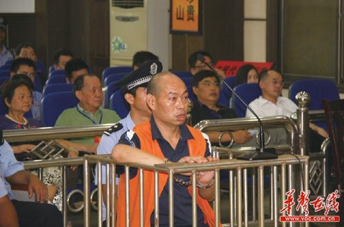 　8月30日，張家界“5·28”惡意駕車撞人案開庭審理，兇手田勝明毫無悔意。通訊員 屈平 劉雪飛 攝