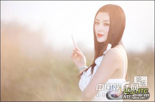 成都車(chē)展最火裸模顏瑜一夜走紅 浴室半裸私房照大曝光