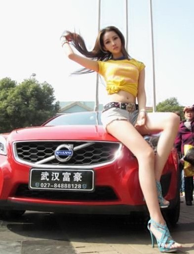 傳說(shuō)中劉翔正牌女友曝光 火辣車(chē)模身材性感豐滿(mǎn)