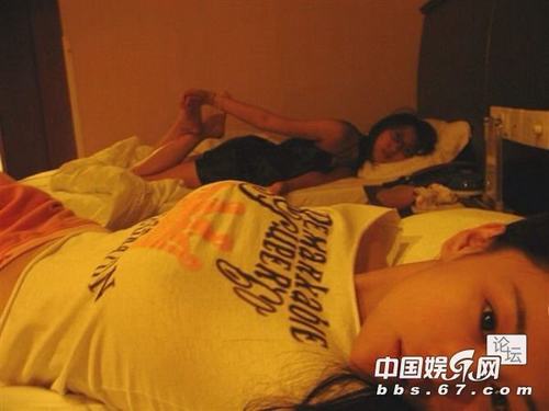 張馨予坐臺新證流出 夜總會打扮妖艷等出臺