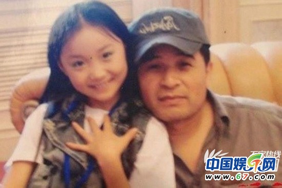 明星父女合影盤點(diǎn) 張鐵林吳宗憲愛女長(zhǎng)相驚艷