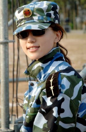 新一代軍藝?；ūP點:殷桃姚琳娜成美女代表