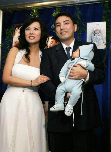 揭臺灣藝人生存實(shí)況 被虐被賣肉