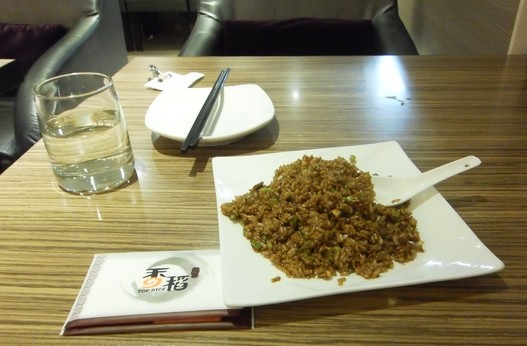 青島香稻餐廳海鮮醬油飯沒(méi)海鮮 稱(chēng)醬油是海鮮味的