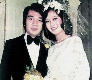 58歲趙雅芝長腿驚現(xiàn)長疤痕 偷情被暴打內(nèi)幕遭曝光