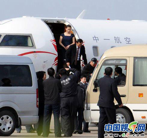 趙本山千金生活奢侈:住豪宅坐私人飛機(jī)出行