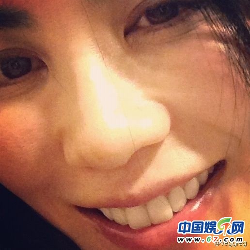 王菲曬秋季美照 網(wǎng)友調(diào)侃那么美怎么辦