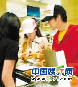 王力宏豪車(chē)接林筱筠回家過(guò)夜 甜蜜共處12小時(shí)
