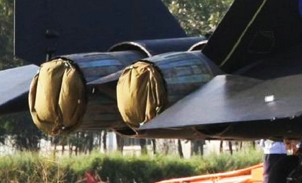 資料圖：AMF五代戰(zhàn)機發(fā)動機特寫。