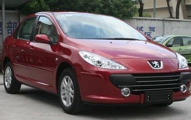 東風(fēng)標致天窗漏水 4S店要收費拆卸查原因