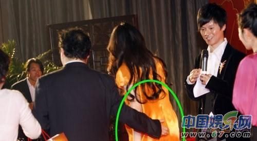女星的尷尬 被揩油有苦說(shuō)不出