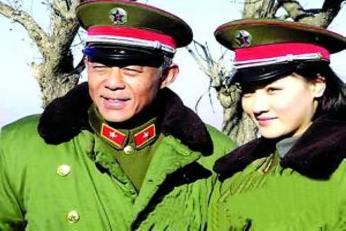 圖揭熟臉明星的隱秘戀情 原來他們是一對(duì)啊