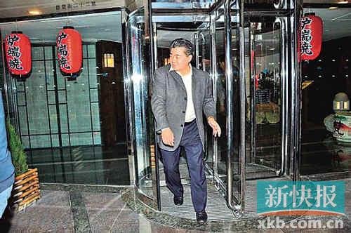葉玉卿與長女逛街 復出拍戲老公陪伴