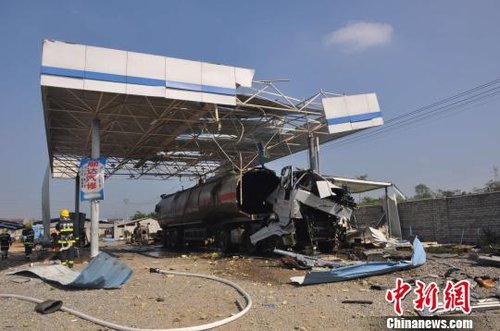 爆炸現(xiàn)場(chǎng)。黃祖華攝