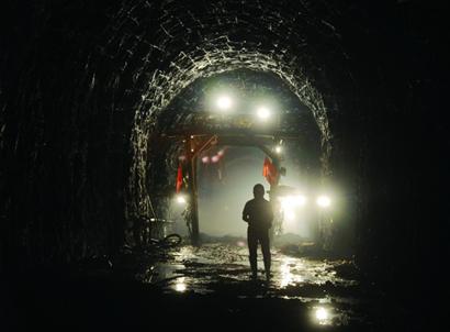 我市開始進(jìn)入地鐵建設(shè)的高潮期 3號(hào)、2號(hào)線都已開工建設(shè) 1號(hào)、4號(hào)、6號(hào)線也將陸續(xù)開工