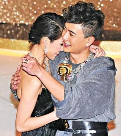 胡杏兒拿下視后，黃宗澤被指女強(qiáng)男弱