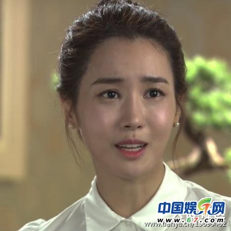 韓國(guó)假臉女星似芭比娃娃