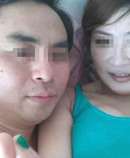 官員艷照頻出 木有節(jié)操??！