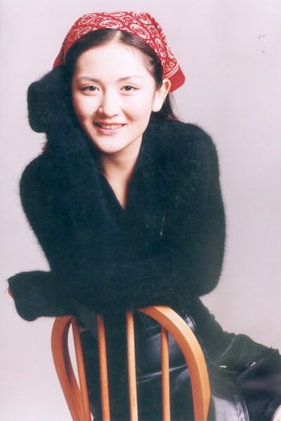 謝娜罕見(jiàn)大學(xué)宿舍寢室私照曝光 清純甜美判若兩人