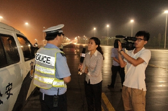   2012年，民生在線共推出民生追訪報道160多篇，幫助百姓解決難題