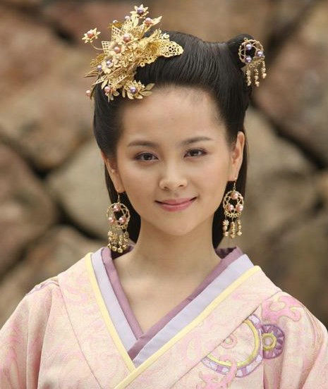 北影?；廊藞D譜 華妃蔣欣坎坷上位
