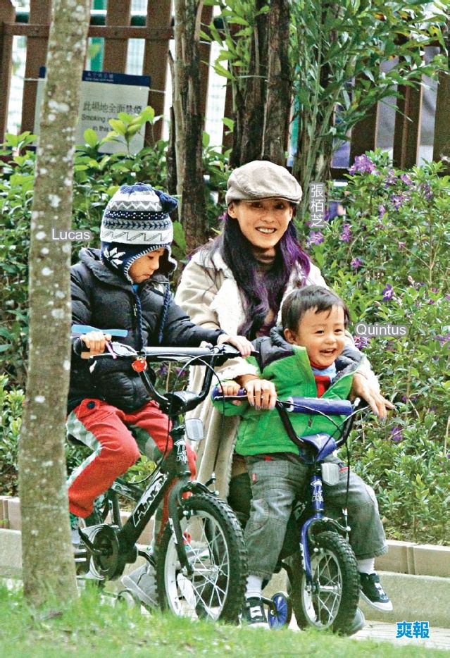 張柏芝熱吻兩愛子 小Q墊腳尖獻吻萌翻網(wǎng)友