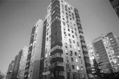 北京中關(guān)村902號(hào)樓。本報(bào)記者潘之望攝