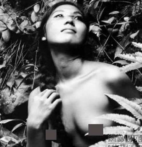 1956年臺(tái)灣首位人體模特艷照曝光 林絲緞全裸展豐腴身姿