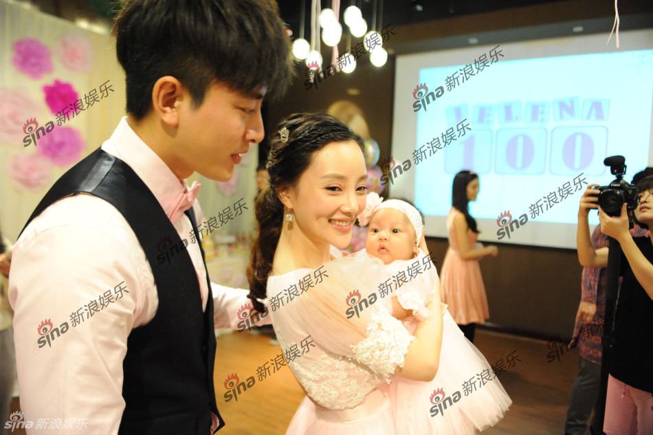 李小璐賈乃亮愛(ài)女百日宴 排場(chǎng)如童話世界霍思燕素顏現(xiàn)身