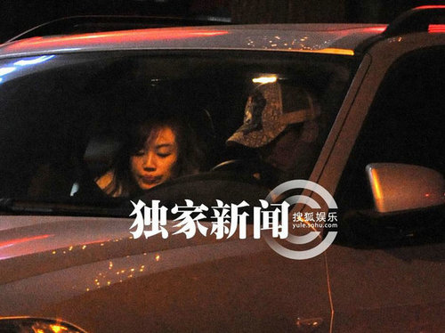 王寶強(qiáng)與嬌妻車中密語(yǔ)秀恩愛(ài)
