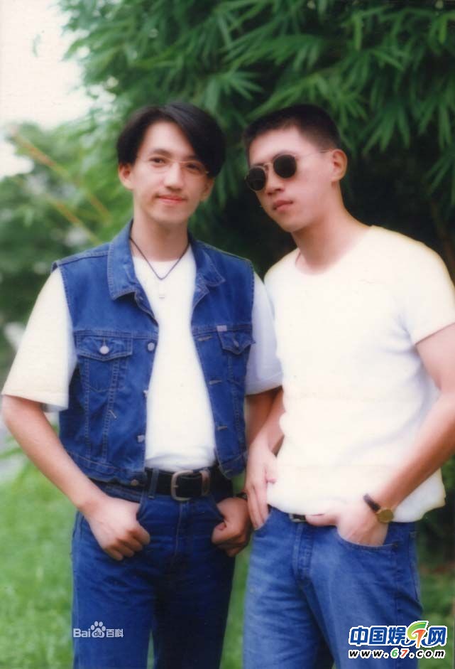 林志炫登《我是歌手》飆高音引轟動(dòng) 圖揭出道至今最全專輯封面