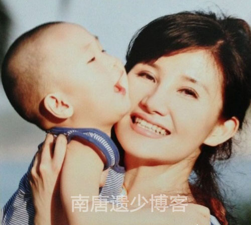 網(wǎng)曝44歲林永健3歲兒子近照 “小眼睛”像足了爸爸！