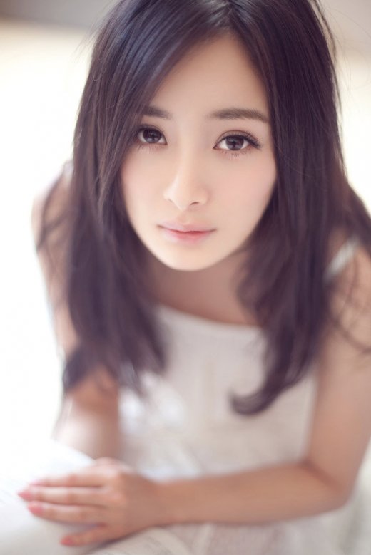 四小花旦背景曝光 唐嫣助理曬戀愛證據(jù)罵邱澤裝孫子！