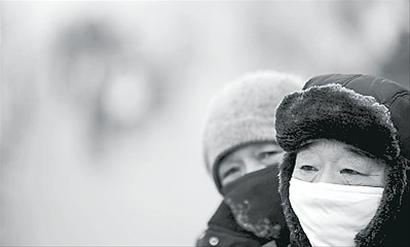 專(zhuān)家教辨霧霾:霧乳白色濕度超90% 霾黃灰色濕度小于80%