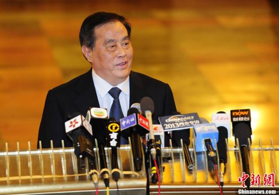 圖為3月8日鐵道部部長盛光祖接受采訪。中新社發(fā) 侯宇 攝