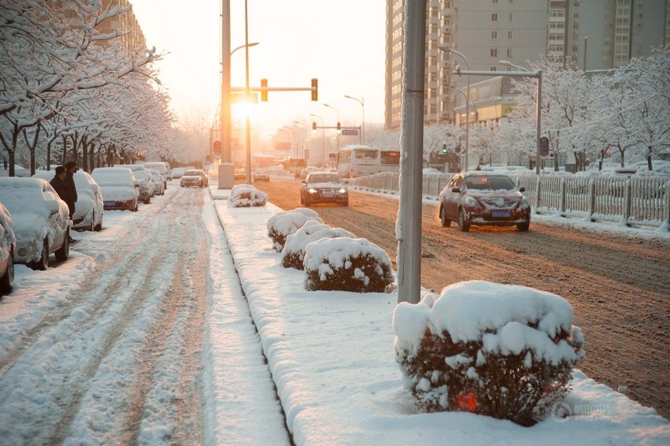 2013年3月20日早晨，降雪后的北京，全城銀裝素裹