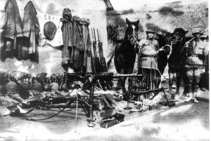 1943年3月，新四軍在鹽阜區(qū)反“掃蕩”作戰(zhàn)中連續(xù)作戰(zhàn)50天。圖為陳集戰(zhàn)斗中的繳獲品。
