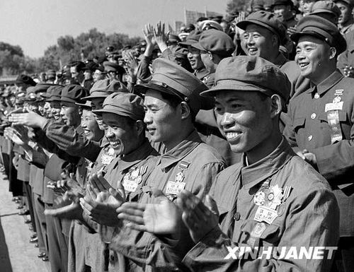 1953年國慶閱兵 人民軍隊(duì)正規(guī)化建設(shè)的成果展示