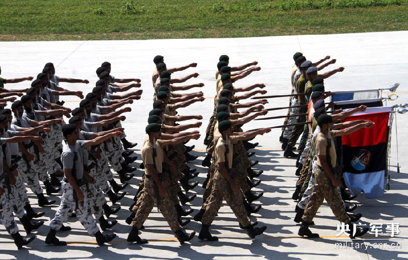 走進(jìn)抗戰(zhàn)閱兵外軍方隊(duì)營(yíng)地 拍遍17國(guó)外軍訓(xùn)練