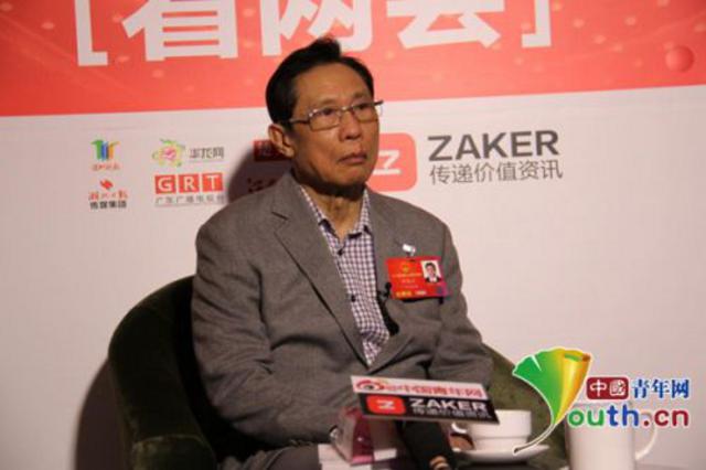全國(guó)人大代表、中國(guó)工程院院士鐘南山。中國(guó)青年網(wǎng)記者 裴清波 攝