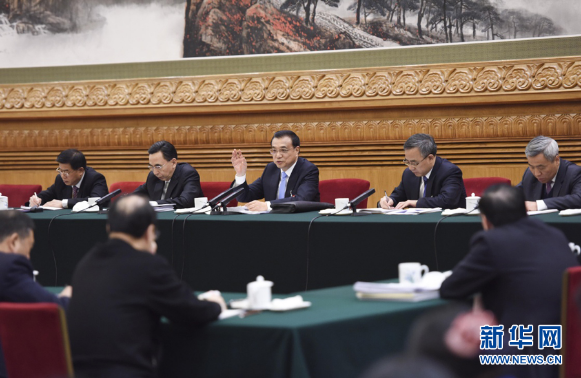 3月9日，李克強(qiáng)參加廣東代表團(tuán)的審議。 新華社記者李學(xué)仁攝